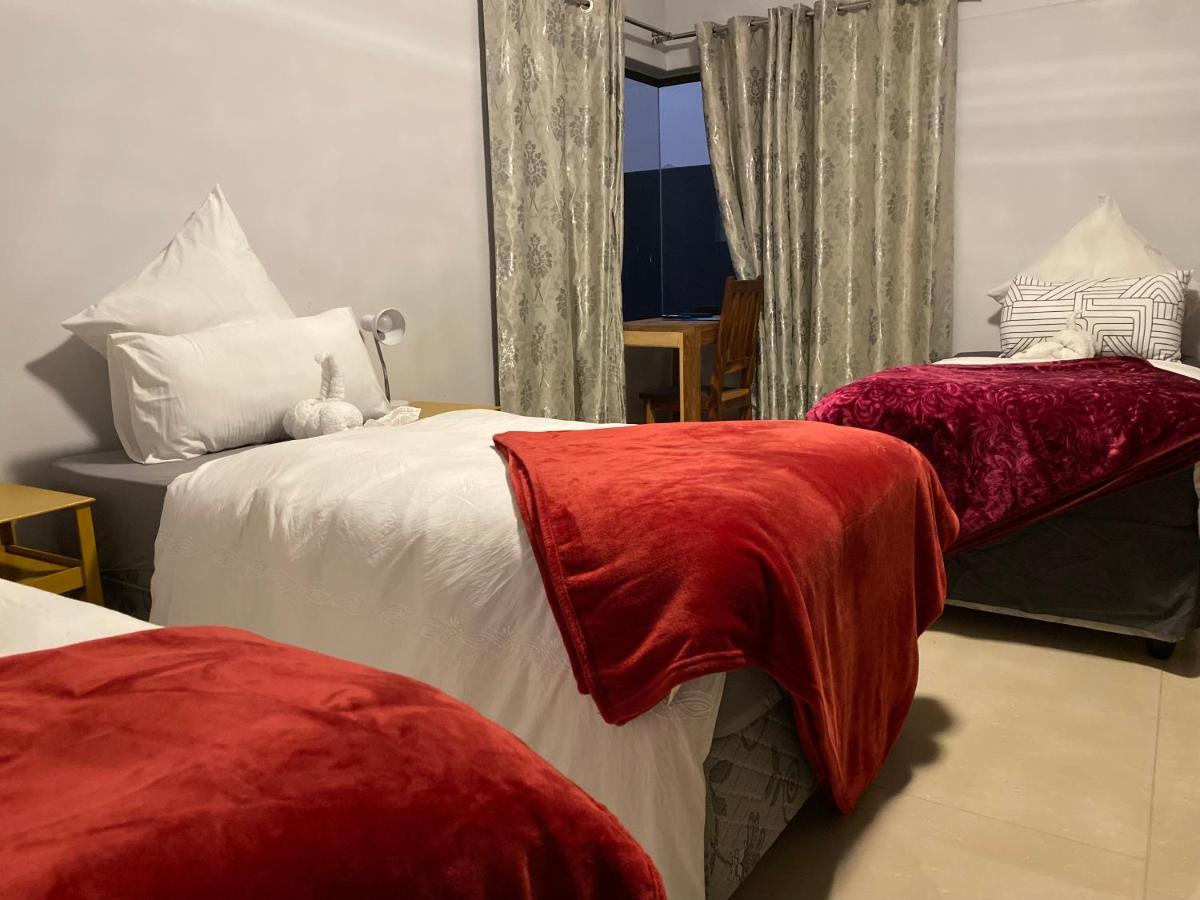 ウォルビスベイ Mukulela Bed & Breakfast エクステリア 写真
